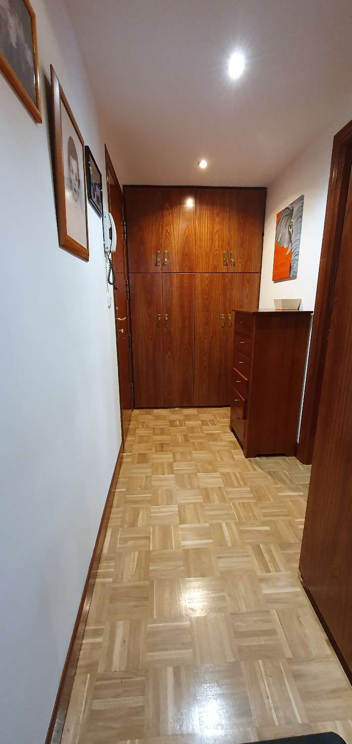 ОТРЕМОНТИРОВАННАЯ КВАРТИРА С ГАРАЖОМ И КЛАССОВОЙ КОМНАТОЙ В ETXAIDI AIETE
